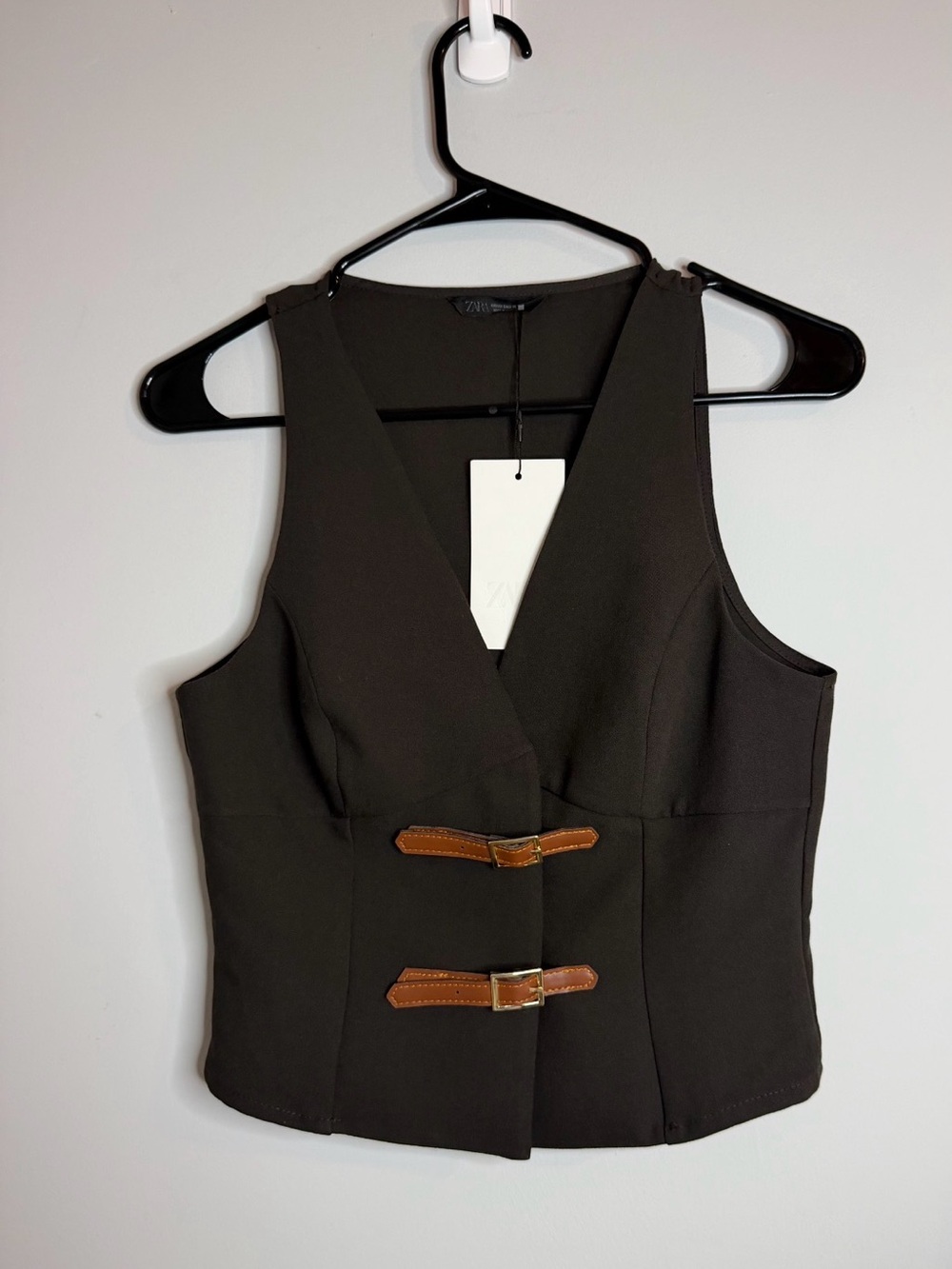 Zara Sleeveless V-Neck Vest with Buckle Accents - Picture 3 of 6
